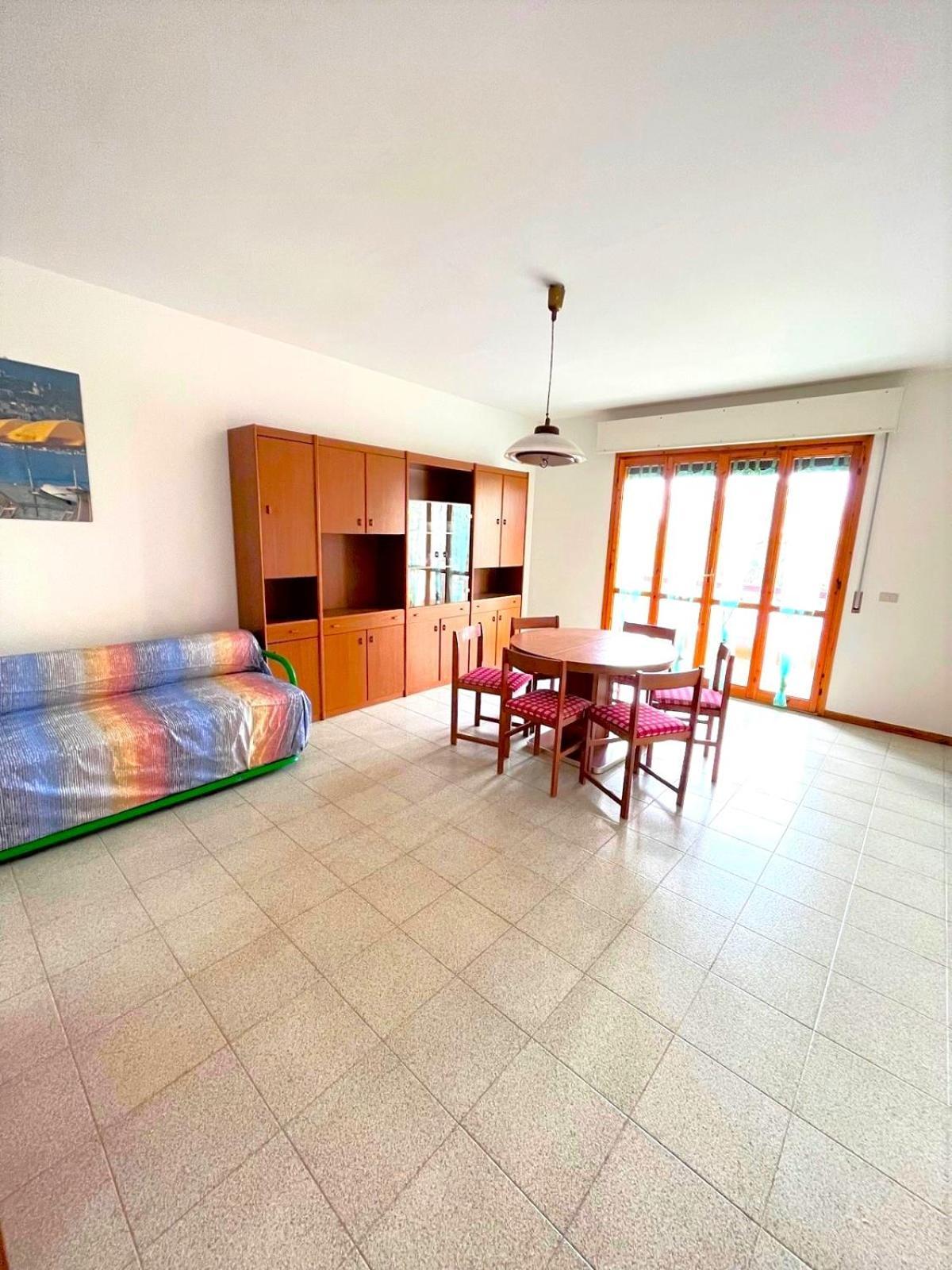 Giuly - Appartamenti Con Terrazzo In Centro A Sirolo Luaran gambar